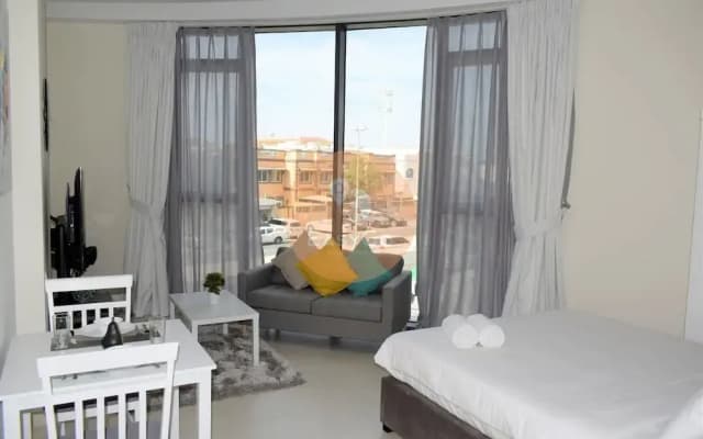 Comfy STU - Almultaqa Mirdif - photo 4