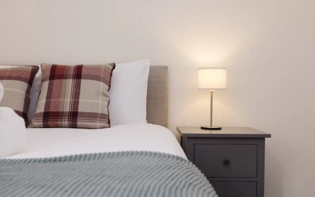 JOIVY Beautiful 2-Br Mews Home, Near Princes Street - photo 4