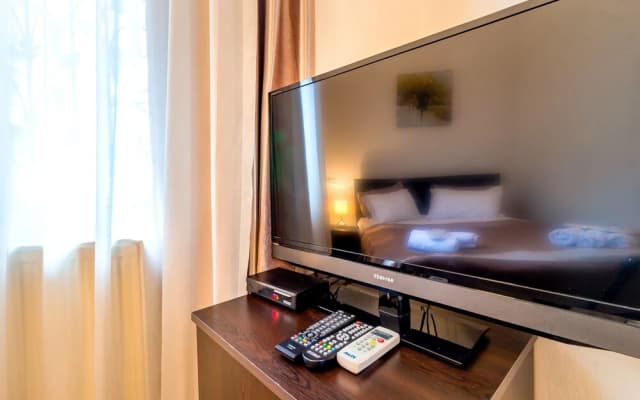V Park Hotel - photo 4