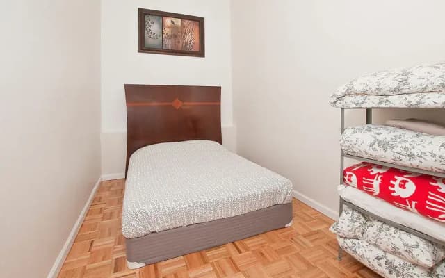 2 Bedroom Apt Midtown East 28 Street - photo 2