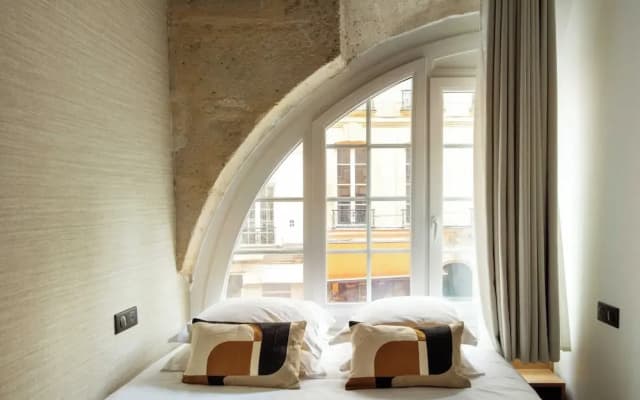 Refurbished Apartment - 2br/6p - Chatelet - photo 3