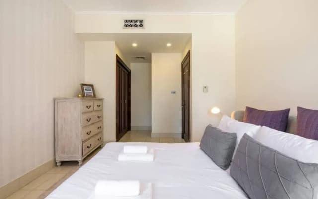 Modern & Stylish Apartment in Downtown - photo 3