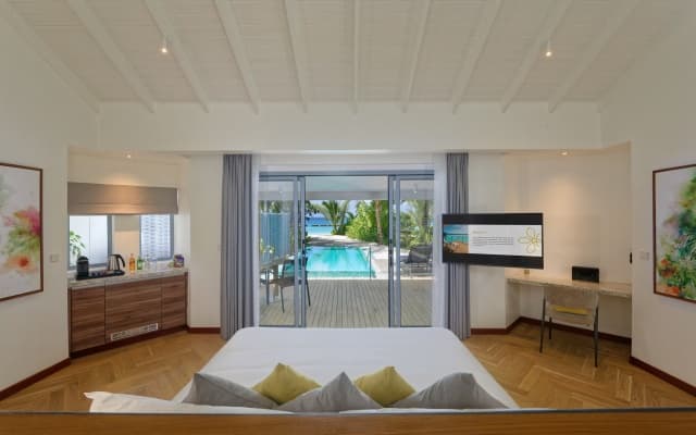 Outrigger Maldives Maafushivaru Resort - photo 4