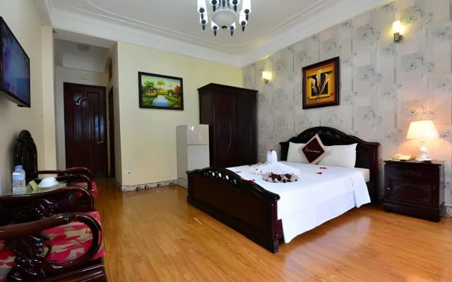 Little Diamond Hotel - photo 5