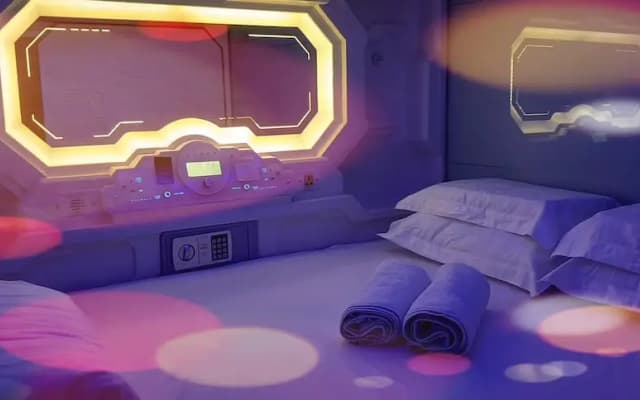 SkyCity Capsule Hostel - photo 3