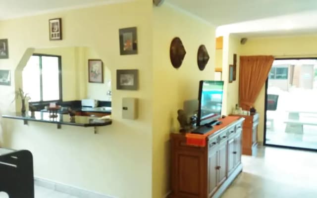 Baan Laksee Pool Villa - photo 2