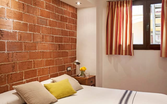 AinB Las Ramblas-Guardia Apartments - photo 5
