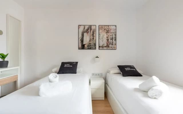 Limehome Barcelona Carrer de Fontcoberta - photo 3