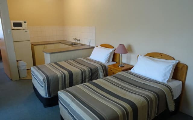 Fawkner Executive Suites & Serviced Apartments - photo 4