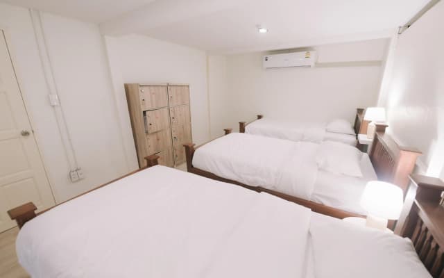Holiday Guest - photo 5