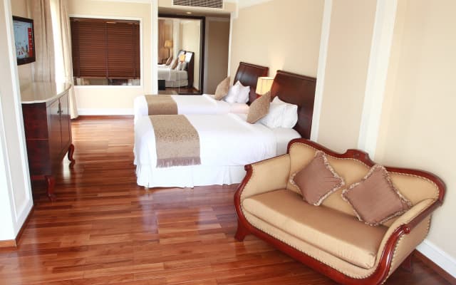 Sunrise Nha Trang Beach Hotel & Spa - photo 4