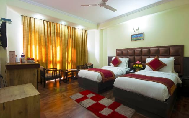 Hotel White House - photo 2