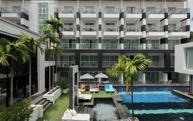 Sugar Palm Resort - photo 2