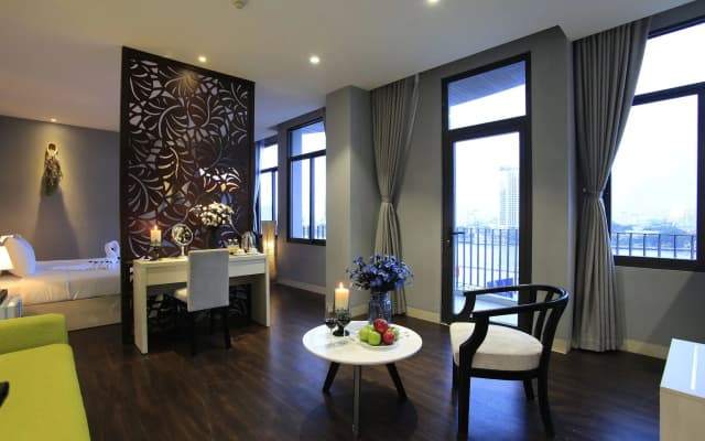 Salem Riverside Hotel - photo 4