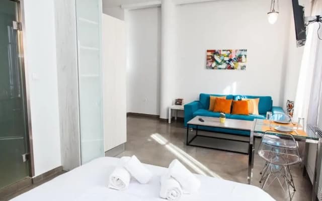 Beautiful Apt. close to Monastiraki - photo 5
