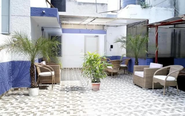 Room in Guest Room - Maplewood Guest House, Neeti Bagh, New Delhiit is a Boutiqu Guest House - Room 2 - photo 5