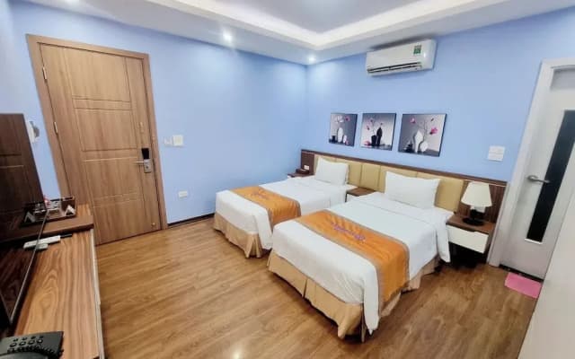 Everest Hotel - photo 3