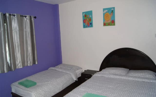 Pineapple Guesthouse Karon - photo 2