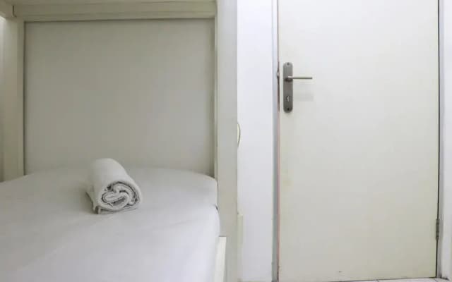 Nice Designed 2Br Menteng Square Apartment - photo 4
