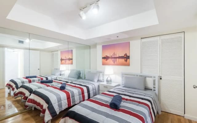 Glamorous 3 Bedroom with a View - photo 3