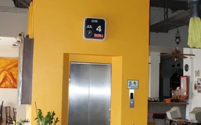 Rome Place Hotel - photo 2