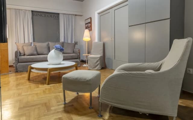 Prince Oliver Grand Apartment - photo 4