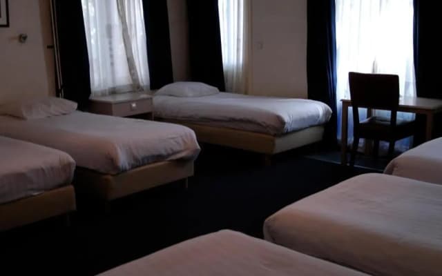 Hotel 83 - photo 4
