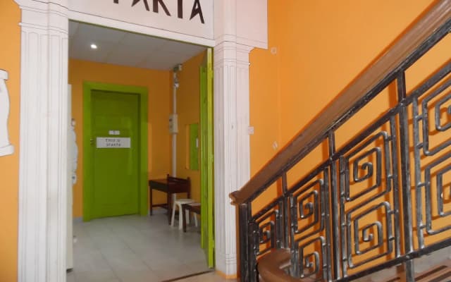 Zeus Hostel - photo 2