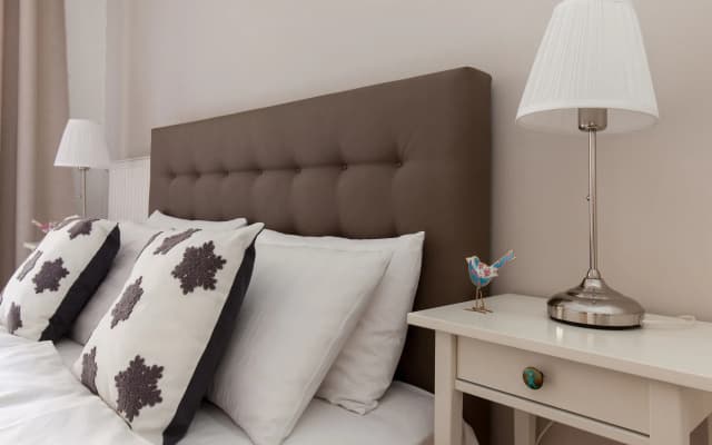 Town Hall Apartments - photo 4
