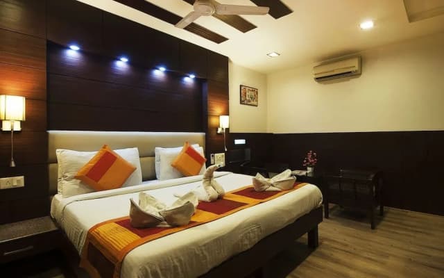 Hotel Amaltas International - photo 5