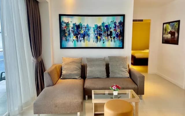 B12a - 2 Bdr Condo With Pool Access, Karon Beach - photo 3
