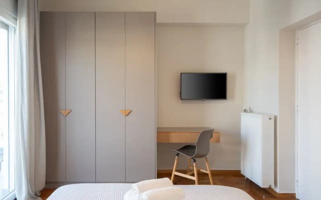 Classy Apartment in Koukaki, Walk to Metro & Acropolis - photo 5