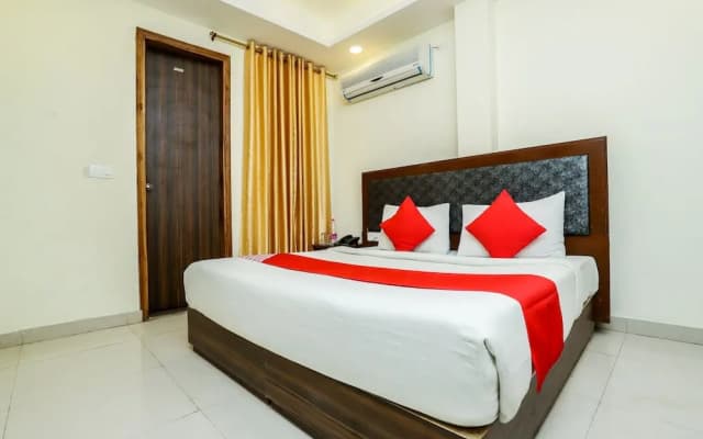 Hotel Krone Delhi - photo 3