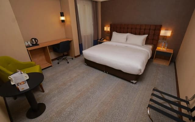The Grand Lux - photo 4