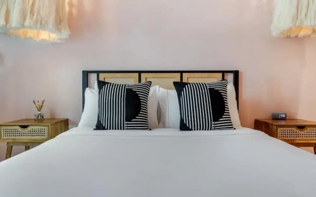 Artisan Studio- Breakfast Nook by Design District - photo 4