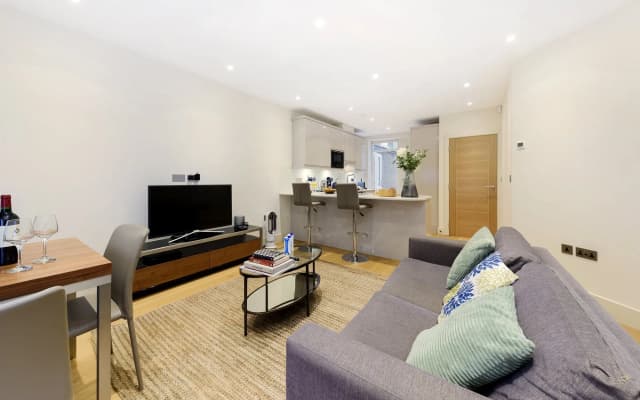 Fitzrovia by CAPITAL - photo 3