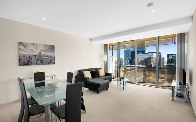 Living Corporate Liberty Tower - photo 3