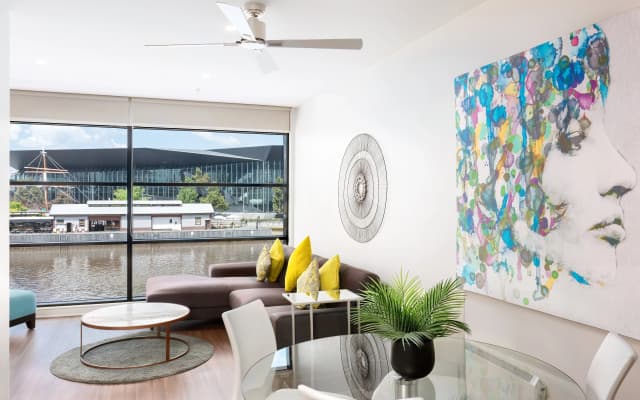 Waterfront Melbourne Apartments - photo 2