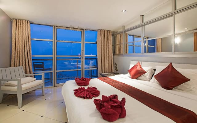 Enjoy Beach Hotel - photo 4
