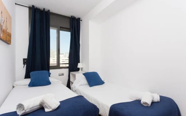 1216 - Forum Gardens Apartment - photo 2