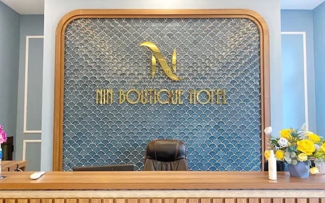 Buu Dien Halong Hotel - photo 2