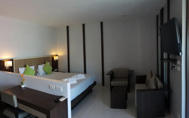 April Suites - photo 3