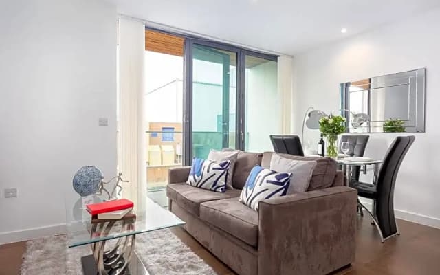 Lexicon Book House Apartments - photo 2