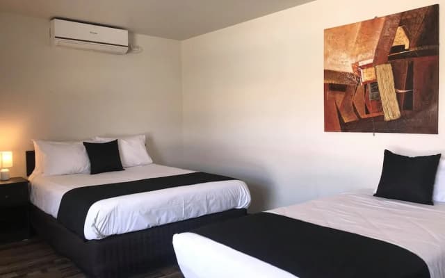 Guiding Star Hotel - photo 3