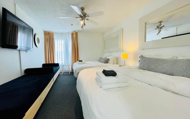 2 Room Celebration Disney Poolside Spa-golf Condo - photo 3