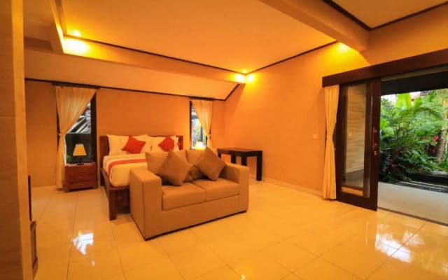 Cahyatika Bed & Breakfast - photo 2