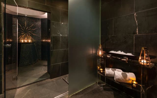 The May Fair, A Radisson Collection Hotel, Mayfair London - photo 4