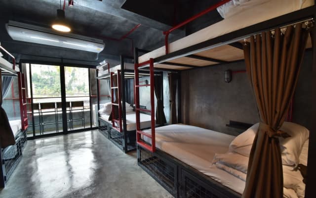 Sleeper Hostel - photo 5