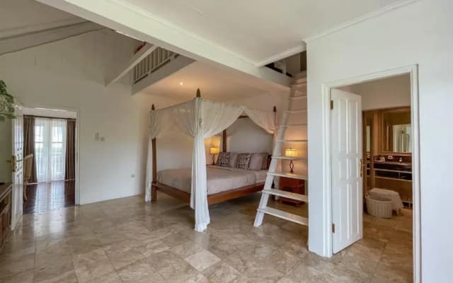 Villa Putih - Canggu beach house 150m Berawa beach - photo 4