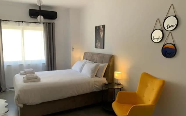 Urban Hermes Apartment - photo 3